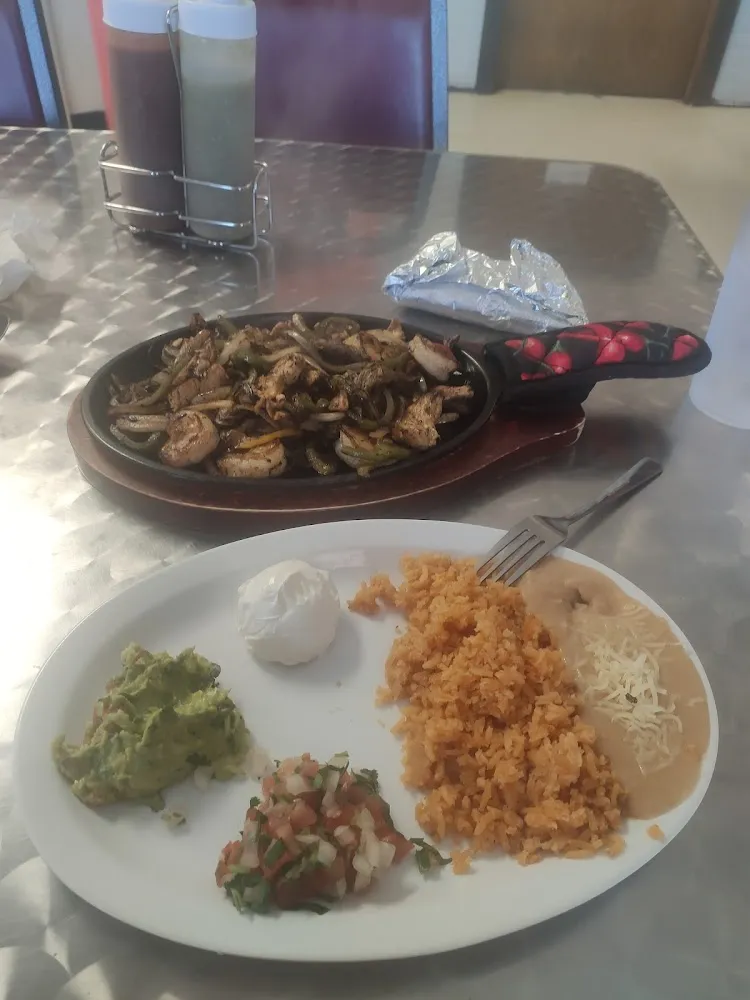 1 lb Carnitas Family Meal